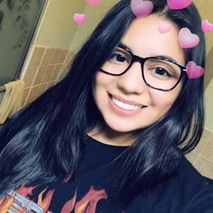 Meet your Posher, Alejandra